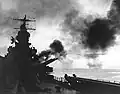 L'USS Phoenix bombardant Cape Gloucester, 24-26 décembre 1943.