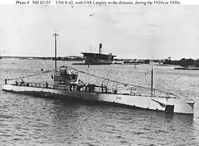 illustration de USS S-42 (SS-153)