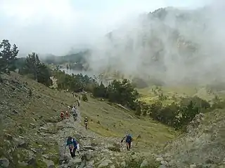 Passage à côté du lac Achard plus bas.