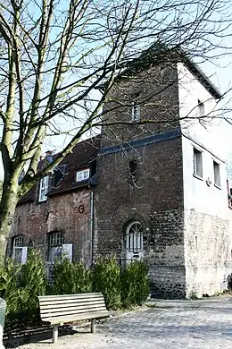 Le Vieux Cornet, dont la tour date du XVe siècle, est le plus vieux bâtiment de Uccle