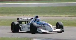 Photo de la Tyrrell 023 d'Ukyo Katayama, moins rapide que la S951 à Imola