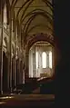 Nef de l'abbatiale Sainte-Marie (côté est) avant les travaux de restauration (août 1971)