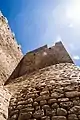 Tour carrée qui vient renforcer la muraille du fort.