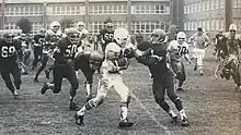 Un match de football au Collège durant l'année scolaire 1975-1976 (Archives du Collège de Bois-de-Boulogne).