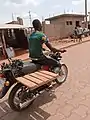 Un taximan à Pobé au Bénin.jpg