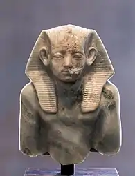 Portrait d'Amenemhat III dans le style idéalisé