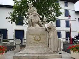 Monument aux morts.