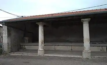 Lavoir monumental.