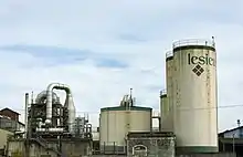 Photographie de silos de stockage de l'usine Lesieur de Bordeaux Bacalan en 2014.
