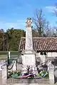 Le monument aux morts dans le cimetière (nov. 2011)