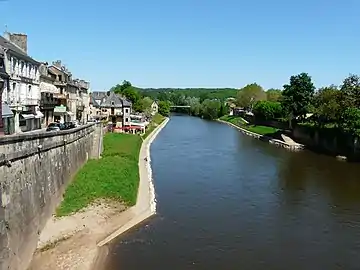 La Vézère au pont de Montignac.