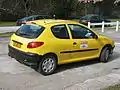 Véhicule de liaison Peugeot 106 de l'ONF du Var en 2006.