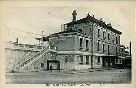 Carte postale des années 1920 représentant la gare de Vitry-sur-Seine