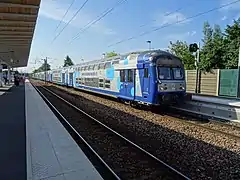 VO 2N Haute-Normandie, en gare de Vernouillet-Verneuil (2017).