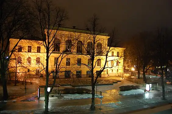 L'hôtel de ville.