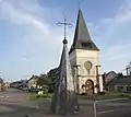 L'église et son ancien clocher.