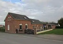 L'ancienne gare de Vadencourt devenue une habitation.