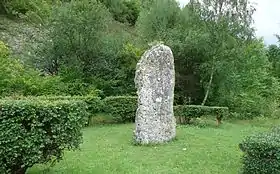 Menhir de la Basse-Crémonville, Val-de-Reuil