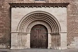 La porte de l'Almoina à la cathédrale Sainte-Marie de Valence. Aout 2020.