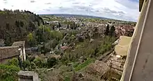 Photographie prise en hauteur où l'on peut voir le débouché de la vallée des Usines.