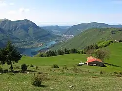 Le val Cavallina et le lac d'Endine.