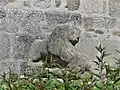 Lion sculpté.