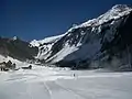 Pointe de Bella Cha, pointe Percée (au centre) et mont Charvet vus du sud-ouest depuis Lormay (Le Grand-Bornand)