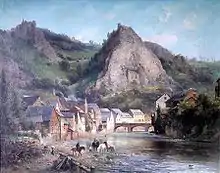 Tableau représentant un village au bord d'une rivière, surmonté d'un aplomb rocheux.