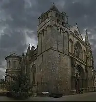Temps orageux sur la cathédrale.
