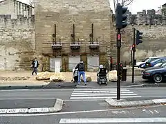 vannes de la tour des remparts en bout de la rue des Teinturiers