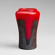 Vase en verre "marbré" (1910).