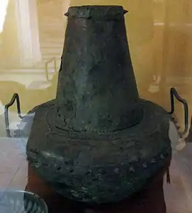 Vase biconique du soi-disant "Tombeau Castellani" de Palestrina (730 a.C.-700 a.C. env.).