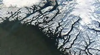 Vue satellite de Vatnahverfi, ici au centre.