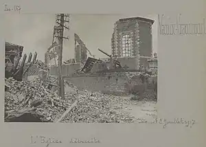 Ruines de l'église de Vaulx en 1917.