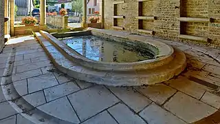 Le bassin du grand lavoir.