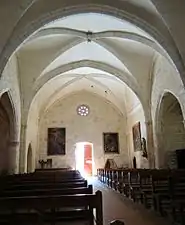 Entrée (intérieur) de l'Église Sain-Julien de Vazerac