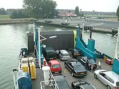 Ferry assurant la liaison Rozenburg-Maassluis