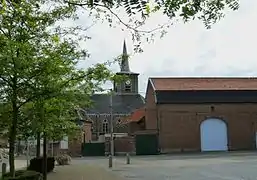 L'église Saint-Saulve vue de la Brasserie St Eloy