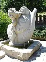 Fontaine de Vendenesse-sur-Arroux (sculptée par M. Marc Lachaize).