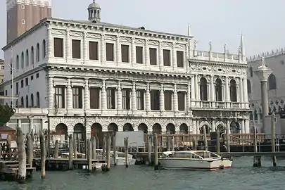 La Zecca de Venise de Jacopo Sansovino avec la  Biblioteca Marciana et le  palais des Doges à l'arrière.