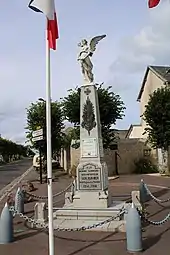 Monument aux morts français à Ver-sur-Mer.