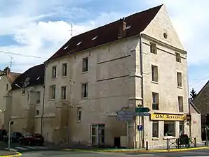 L'ancien hôtel-Dieu, façades nord et ouest.