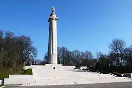 Monument érigé par les Américains à la mémoire des morts de la bataille de Verdun.