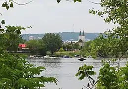 Verdun vue de l'Île des Sœurs