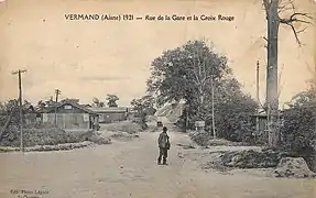 Rue de la Gare et la Croix Rouge.