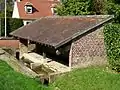 Le vieux lavoir, rue de Verdun.