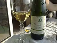 Verre de picpoul de Pinet.