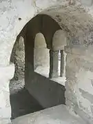 Le narthex de la chapelle romane de Saint Aventin.