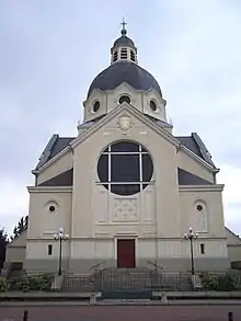 Église Sainte-Jeanne-d'Arc de Versailles (1926).