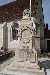 Le monument aux morts.